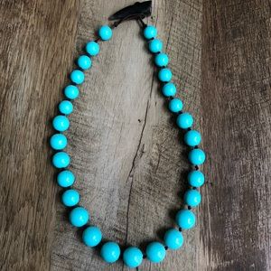 Necklace with turquoise beads, knotted